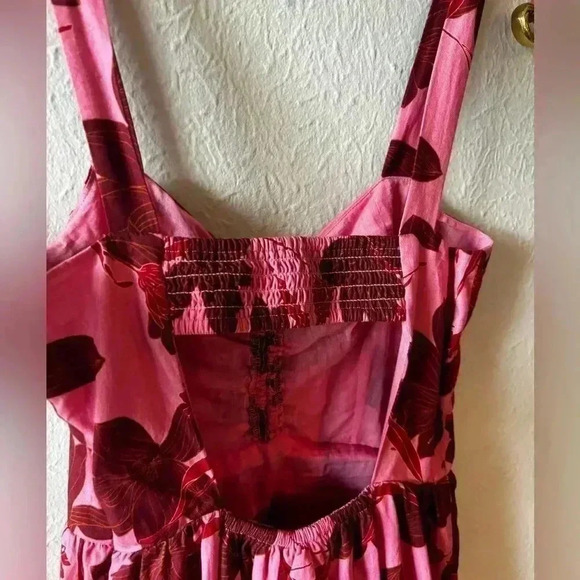 Ruched Front Midi Dress - Picture 9 of 9